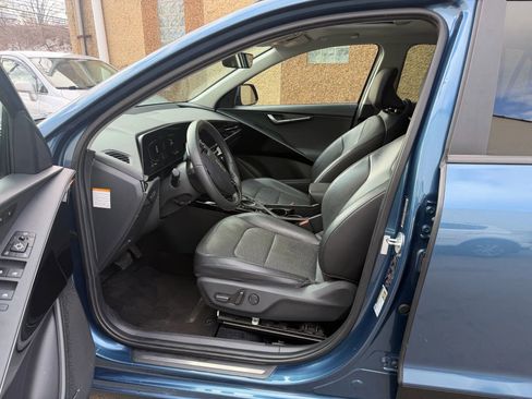 Used 2023 Kia Niro image 24