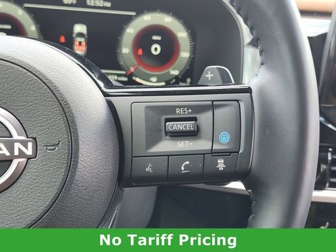 Certified 2025 Nissan Pathfinder Platinum image 29