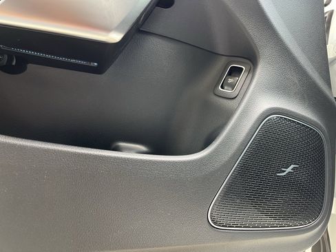 Used 2025 Mercedes-Benz CLA 250 4MATIC image 14