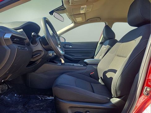Used 2024 Nissan Altima 2.5 SV image 23