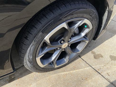 Used 2023 Chevrolet Malibu LT image 32