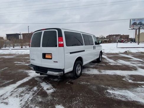 Used 2023 GMC Savana 2500 LS w/ Driver Convenience Package image 8