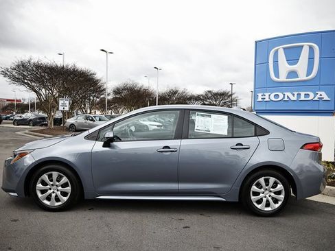 Used 2024 Toyota Corolla LE image 5