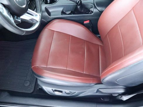 Used 2016 Ford Mustang Premium RWD image 13