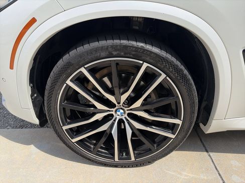 Used 2023 BMW X5 sDrive40i w/ M Sport Package RWD image 13
