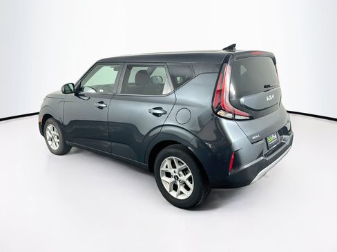 Used 2025 Kia Soul LX w/ LX Technology Package FWD image 5