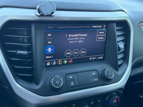 Used 2023 GMC Acadia SLE FWD image 22