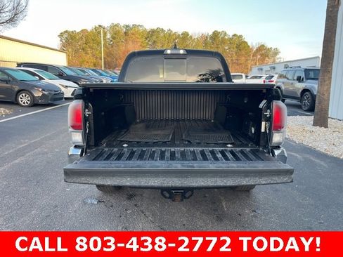 Used 2023 Toyota Tacoma TRD Off-Road image 32