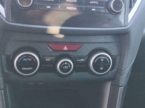 Used 2021 Subaru Crosstrek 2.0i image 19