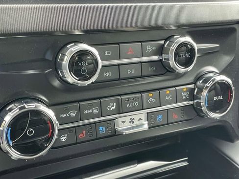 New 2026 Ford F250 Platinum AWD/4WD image 24