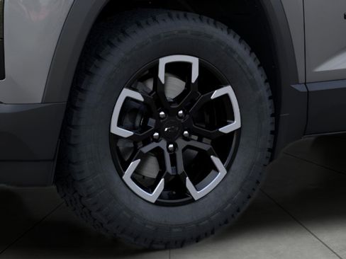 Used 2026 Chevrolet Equinox ACTIV w/ LPO, Floor Liner Package AWD/4WD image 9