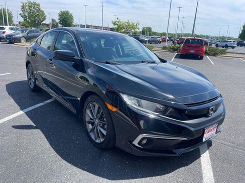 Used 2019 Honda Civic EX image 2