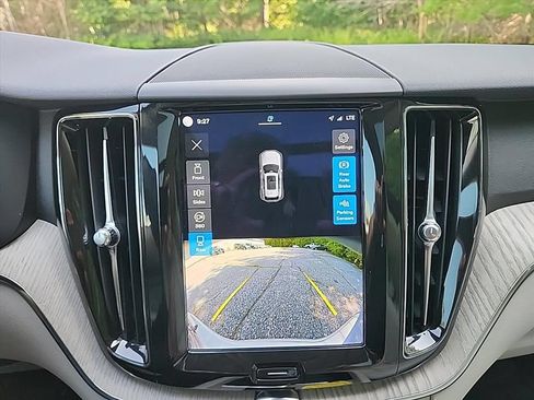 Certified 2023 Volvo XC60 B5 Plus w/ Climate Package AWD/4WD image 24