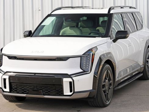 Used 2024 Kia EV9 GT-Line image 50