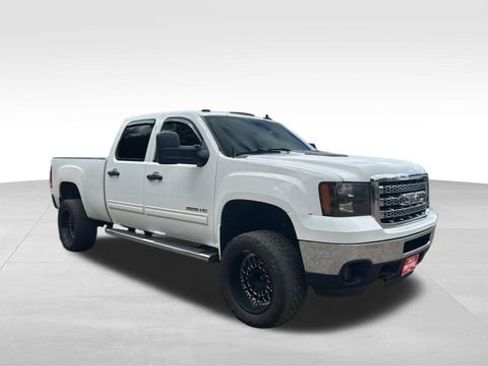 Used 2014 GMC Sierra 2500 SLE w/ SLE Preferred Package AWD/4WD image 1