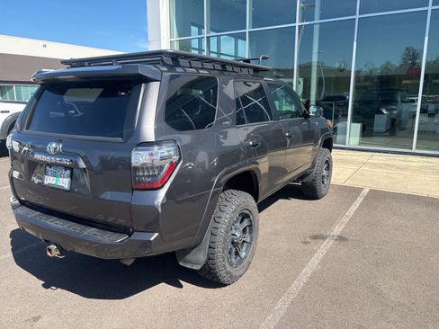 Used 2014 Toyota 4Runner SR5 image 5