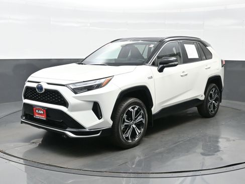 Used 2022 Toyota RAV4 XSE image 2