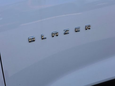 Used 2021 Chevrolet Blazer LT AWD/4WD image 9