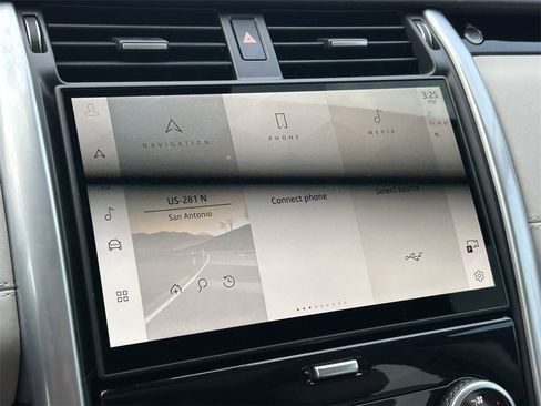 Used 2025 Land Rover Discovery S image 32