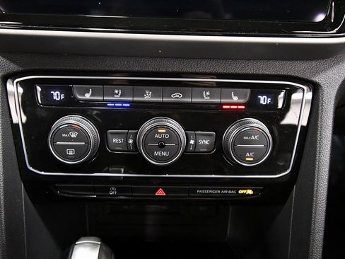 Used 2023 Volkswagen Atlas SEL Premium image 27