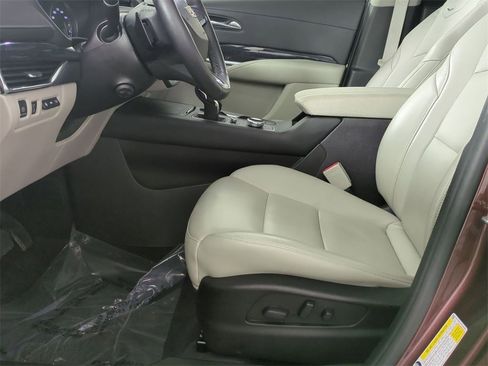 Used 2023 Cadillac XT4 Premium Luxury w/ Technology Package image 19