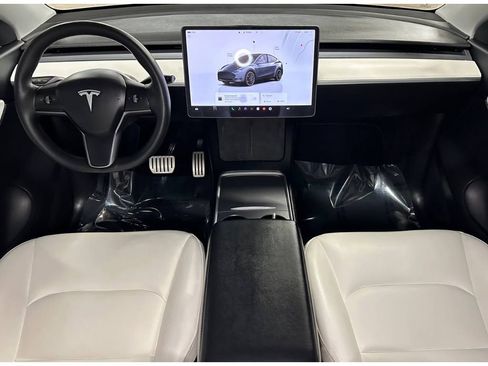 Used 2022 Tesla Model Y Performance image 23