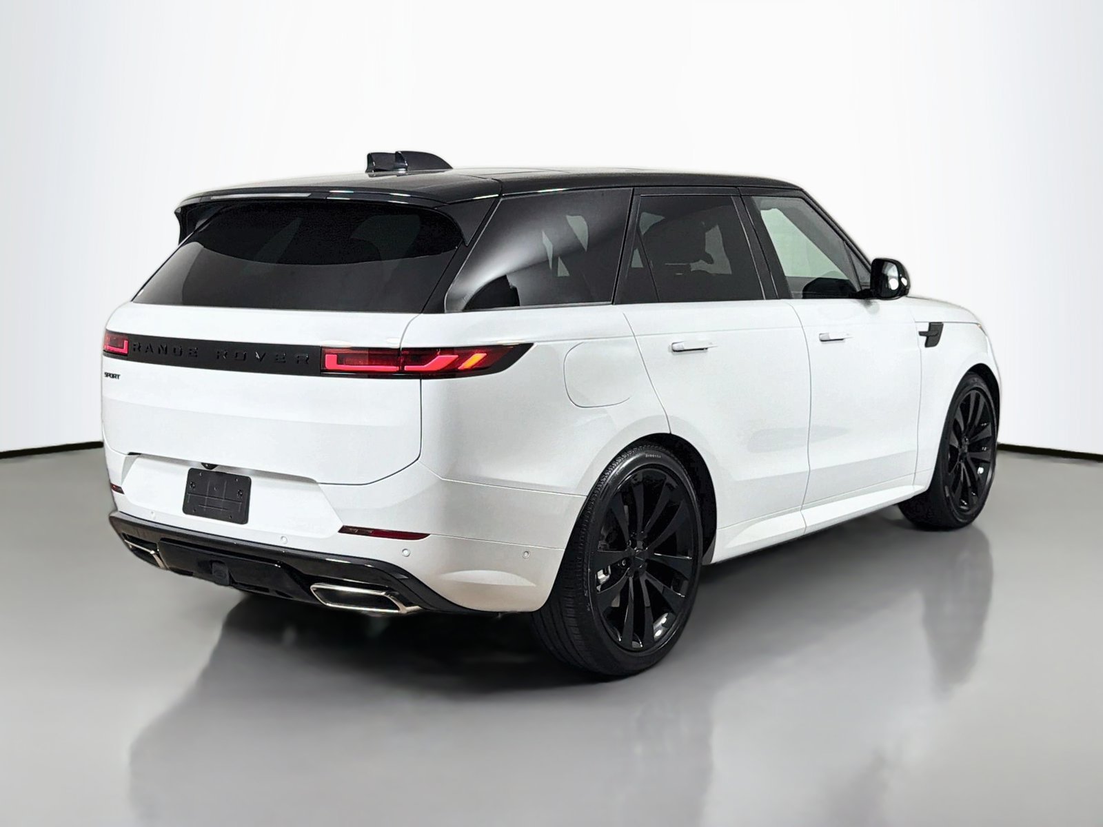 New 2026 Land Rover Range Rover Sport Dynamic SE AWD/4WD image 5