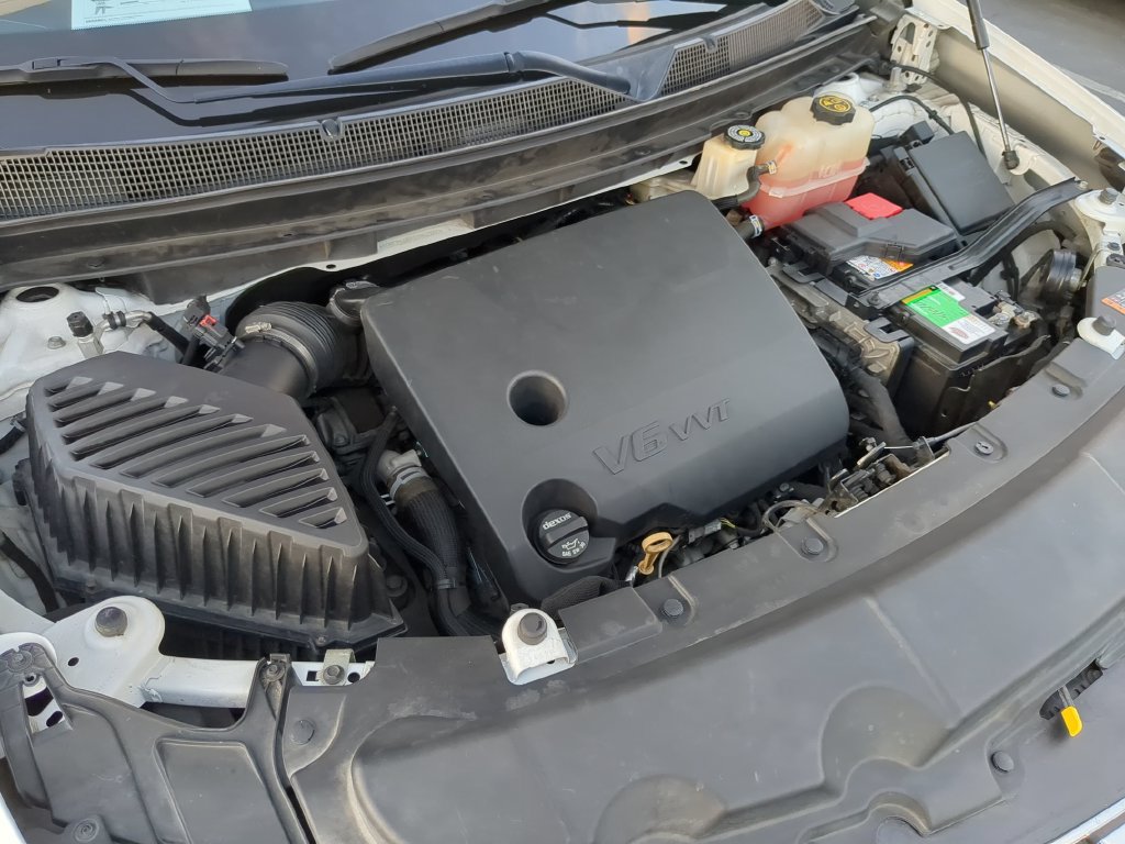 Used 2018 Chevrolet Traverse Premier w/ Driver Confidence II Package FWD image 34