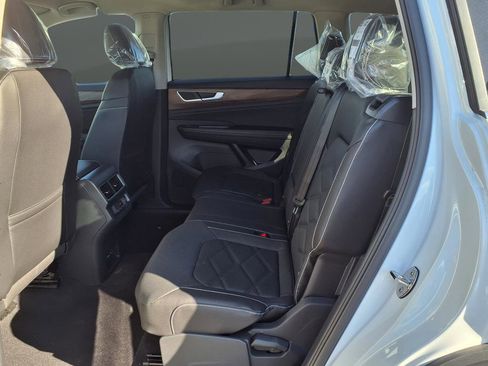 New 2026 Volkswagen Atlas SE image 42