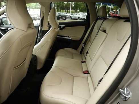 Used 2016 Volvo XC60 T6 Platinum w/ Climate Package FWD image 25