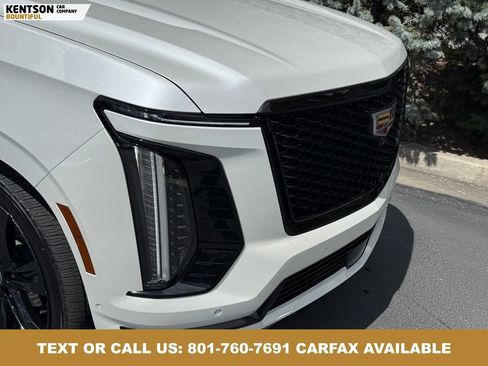 Used 2025 Cadillac Escalade ESV Sport Platinum AWD/4WD image 14