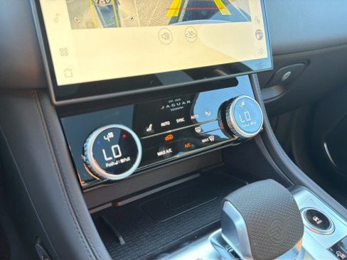 New 2026 Jaguar F-PACE SVR 575 Edition image 25