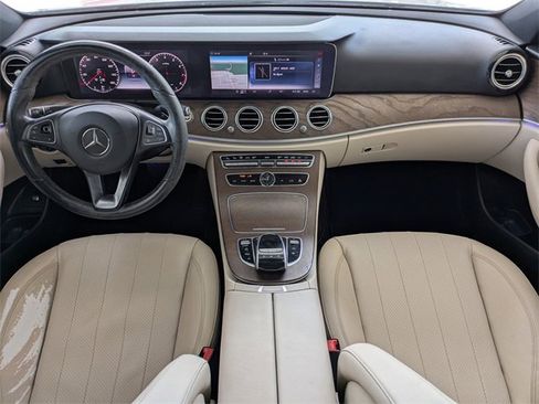 Used 2018 Mercedes-Benz E 400 4MATIC Sedan image 16
