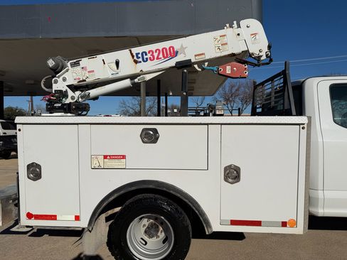 Used 2018 Ford F350 XL w/ Power Equipment Group image 13