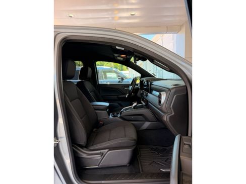 Used 2023 Chevrolet Colorado LT w/ LT Convenience Package II RWD image 16