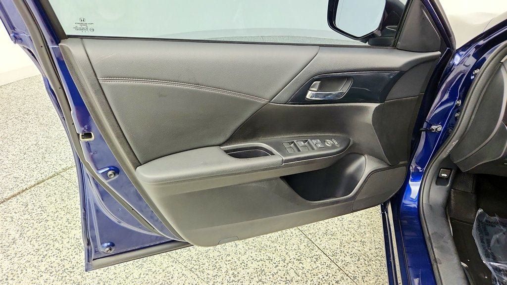 Used 2013 Honda Accord Sport image 10