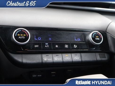 Used 2022 Hyundai Elantra SEL FWD image 36