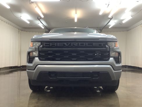 Used 2023 Chevrolet Silverado 1500 Custom w/ 2.7L Blackout Package AWD/4WD image 11