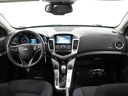 Used 2016 Chevrolet Cruze LT FWD image 13
