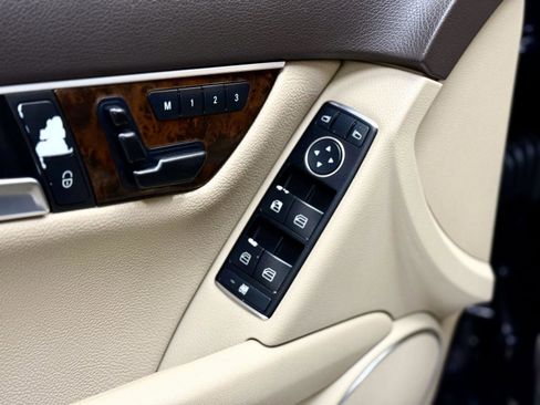 Used 2013 Mercedes-Benz C 300 4MATIC Sedan image 12