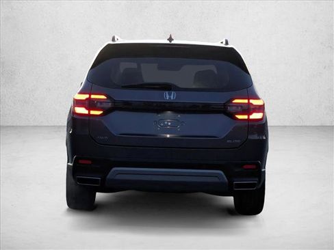 Used 2025 Honda Pilot Elite image 7