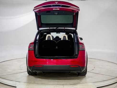 Used 2021 Tesla Model X Performance image 7