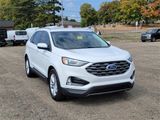 Used 2020 Ford Edge SEL w/ Cold Weather Package image 3