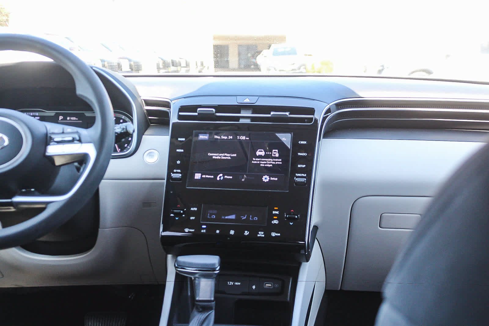 Used 2024 Hyundai Tucson SEL FWD image 16