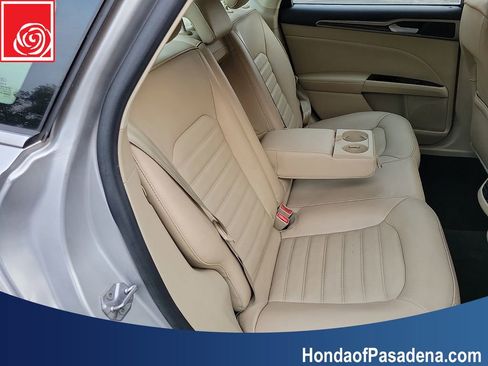 Used 2014 Ford Fusion Energi SE image 24