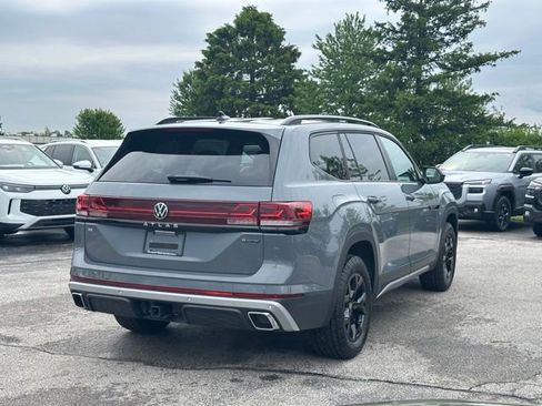 Certified 2025 Volkswagen Atlas Peak Edition SE AWD/4WD image 7