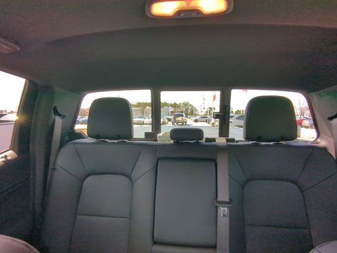 Used 2024 GMC Canyon Elevation w/ Elevation Premium Package image 21