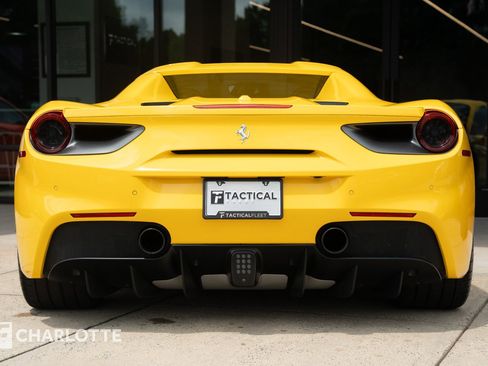 Used 2017 Ferrari 488 Spider image 16