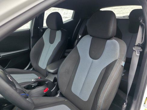 Used 2019 Hyundai Veloster 2.0 FWD image 5