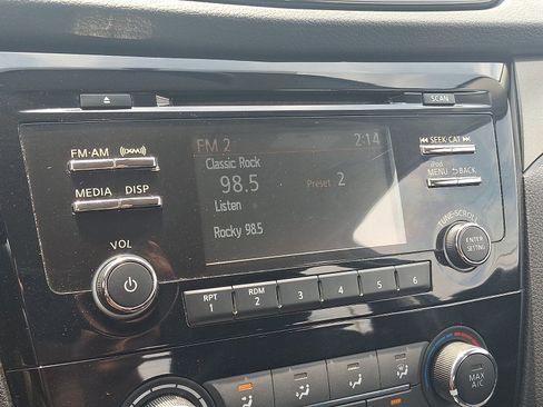 Used 2018 Nissan Rogue Sport S AWD/4WD image 16
